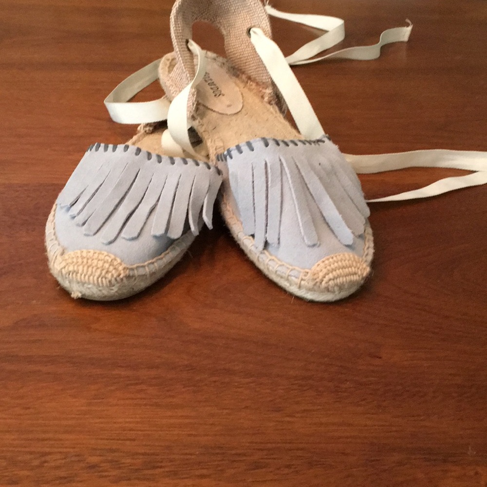 Ballet lace flat with fringe
